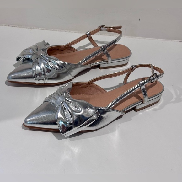 Chinese Laundry Shoes - NEW Chinese Laundry Harmony slingback pointed toe flats in metallic. Size 6.5